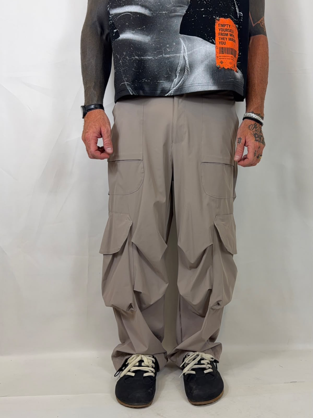 Cargo futuro tessuto tecnico oversize