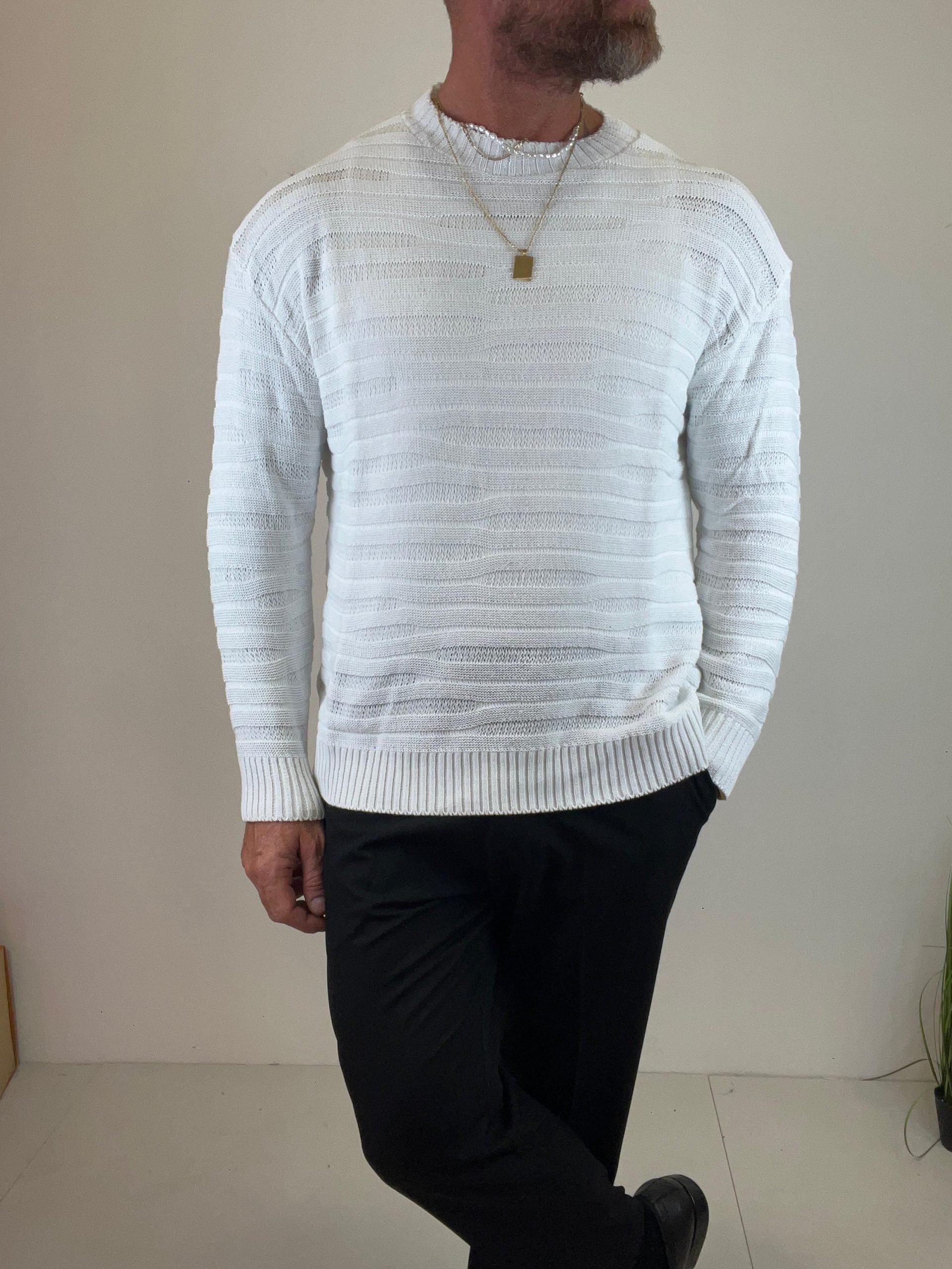 Maglione bianco con cuciture