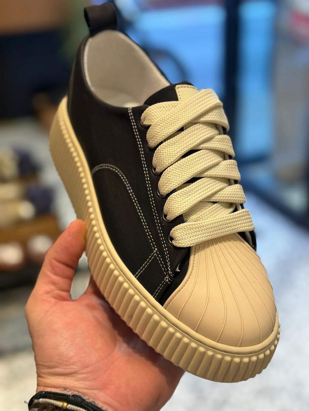 Shoes destiny black