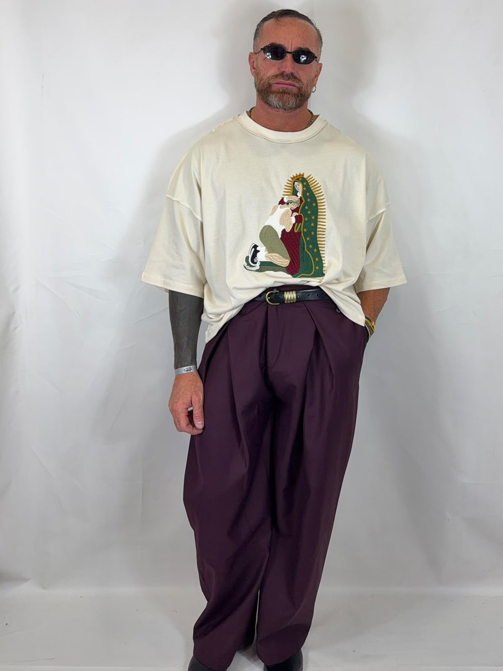 Shirt Santa Madre panna versione over con cintura, look completo