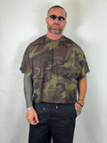 Shirt militare camouflage over/crop, vista frontale
